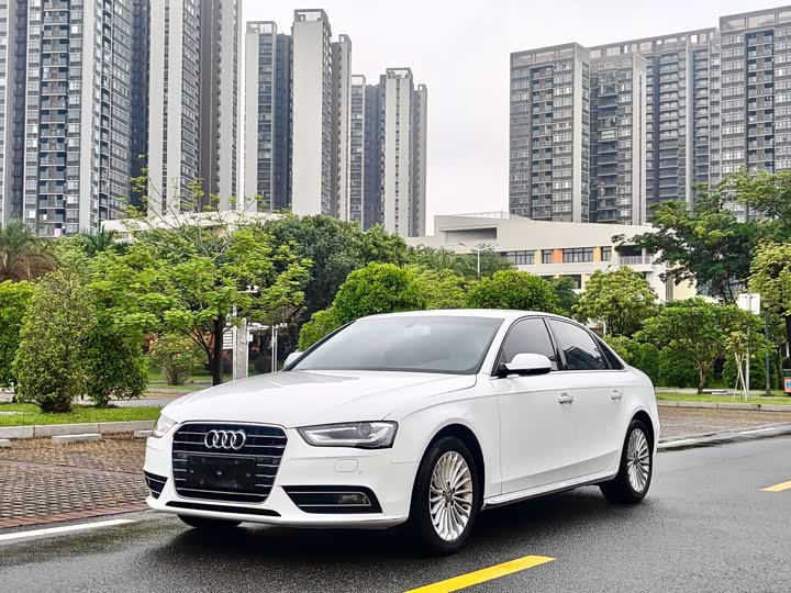 Audi A4L 35 TFSI автомат стандарт — фото 2