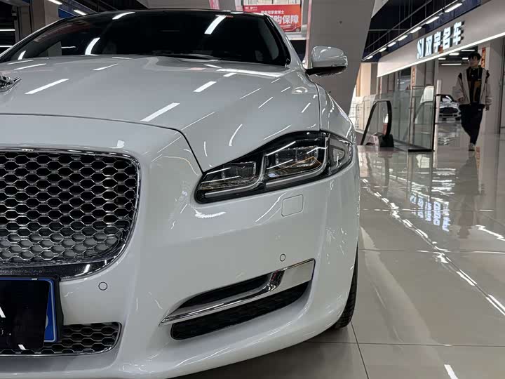 Jaguar XJ 2016 XJL 3.0 SC 2 WD — фото 12