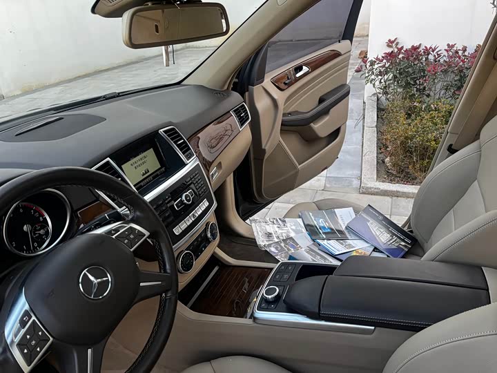 Mercedes-Benz M-Class 2015 ML 400 4 MATIC — фото 15