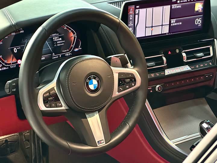 BMW 8-Series 2022 840i x Drive M — фото 16