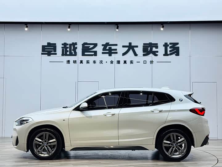 BMW X2 2021 s Drive 25i Leading M — фото 4