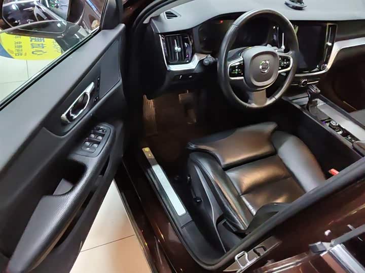Volvo S60 2020 T 4 — фото 16
