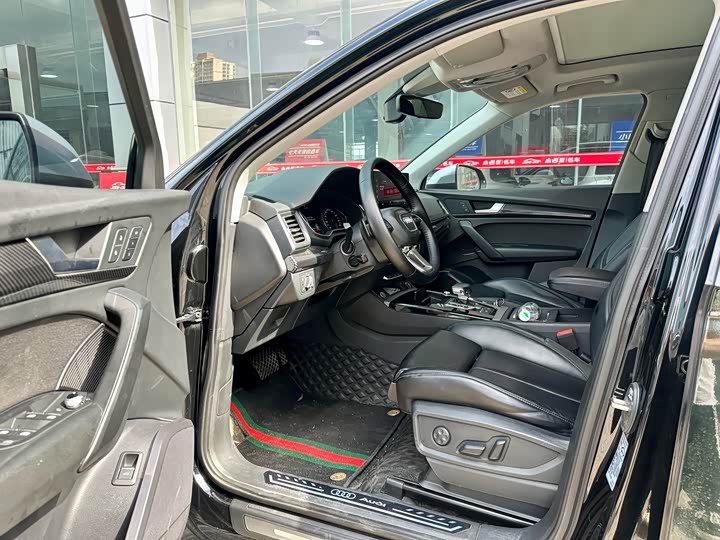Audi Q5L 2020 40 TFSI — фото 6
