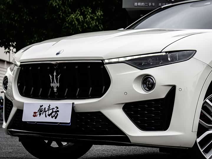 Maserati Levante 2022 3.0 T Modena — фото 9