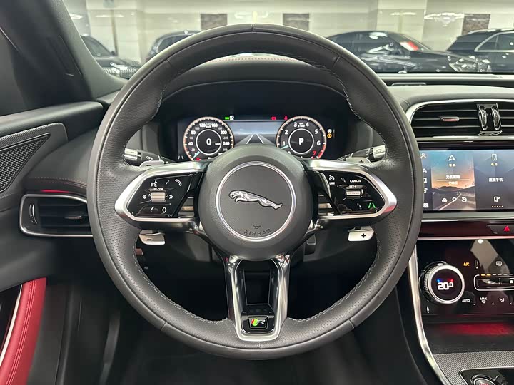 Jaguar XEL 2021 2.0 T 250 PS R-DYNAMIC S — фото 18