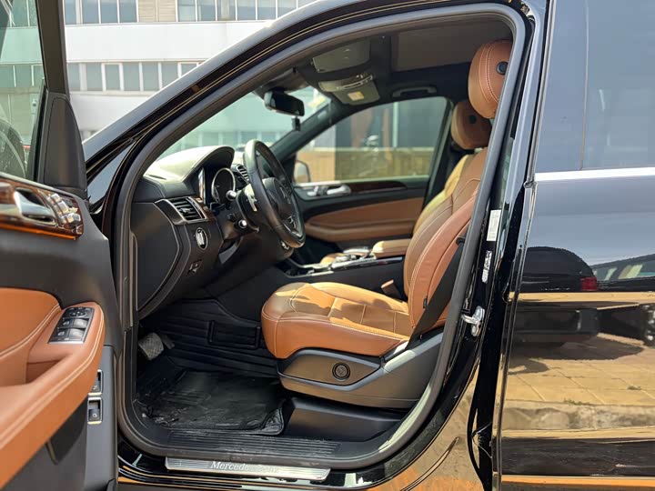 Mercedes-Benz GLS 2018 GLS 400 4 MATICLuxury — фото 7