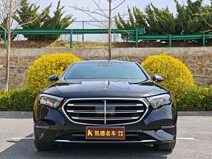 Mercedes-Benz E-Class 2026 E 300 L Luxury — фото 2