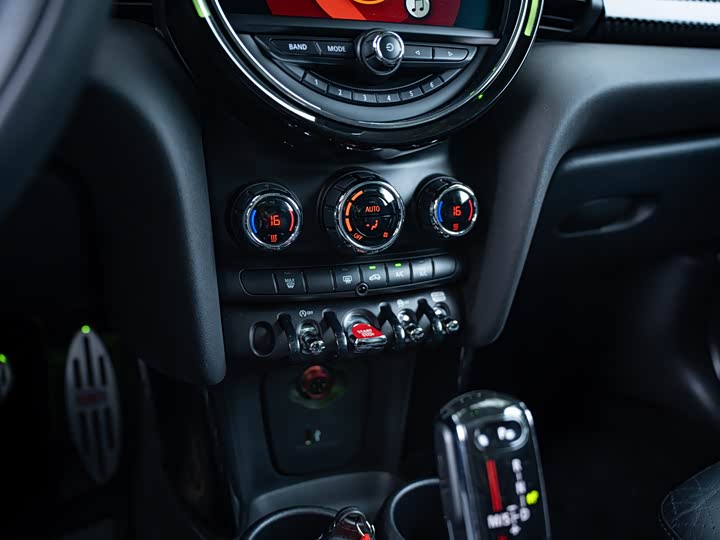 MINI Hatch — фото 15
