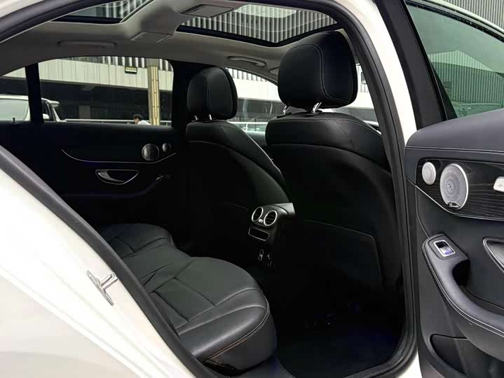 Mercedes-Benz C-Class C 260 L — фото 13