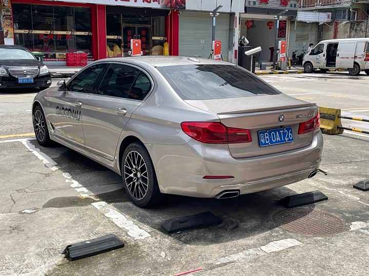 BMW 5 Series 525Li люкс-пакет — фото 4