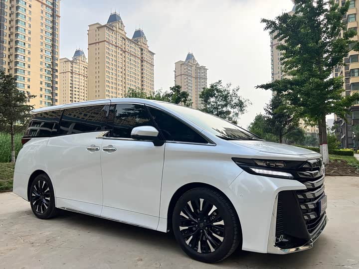 Toyota Vellfire — фото 2