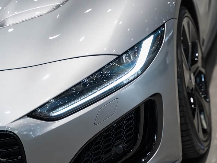 Jaguar F-TYPE 2024 P 300 75 — фото 3