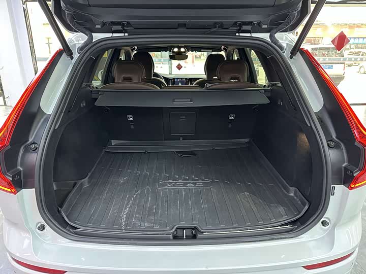 Volvo XC60 2022 B 5 4 WD — фото 10