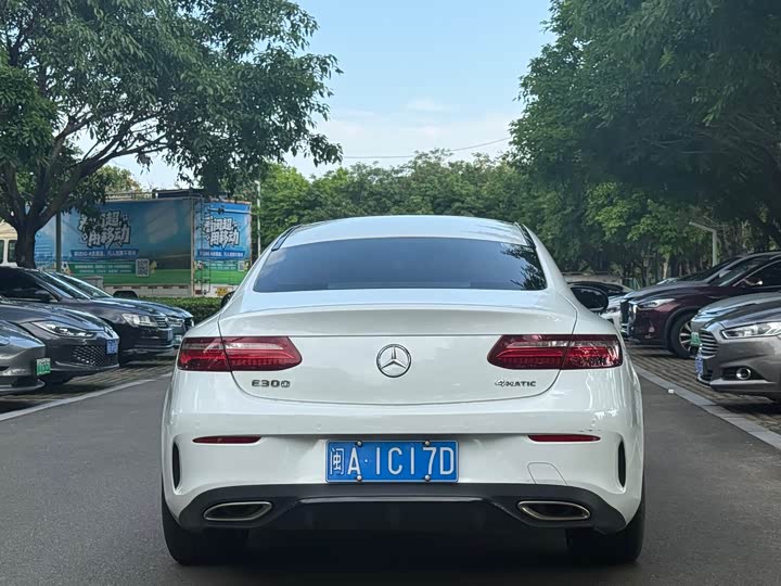 Mercedes-Benz E-Class 2017 E 200 4 MATIC — фото 12