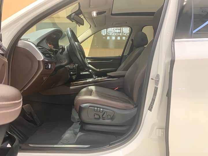 BMW X5 2015 x Drive 28i — фото 6