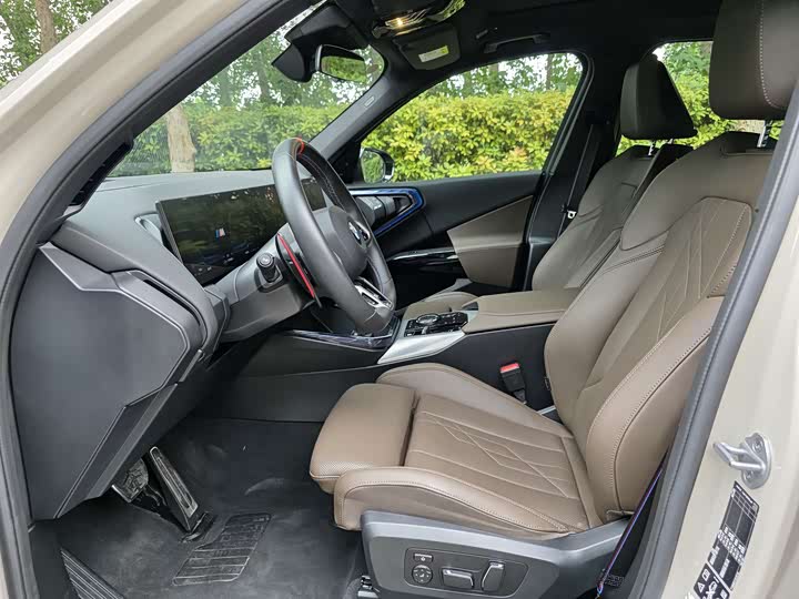 BMW X3 M50 2025 M 50 x Drive — фото 3