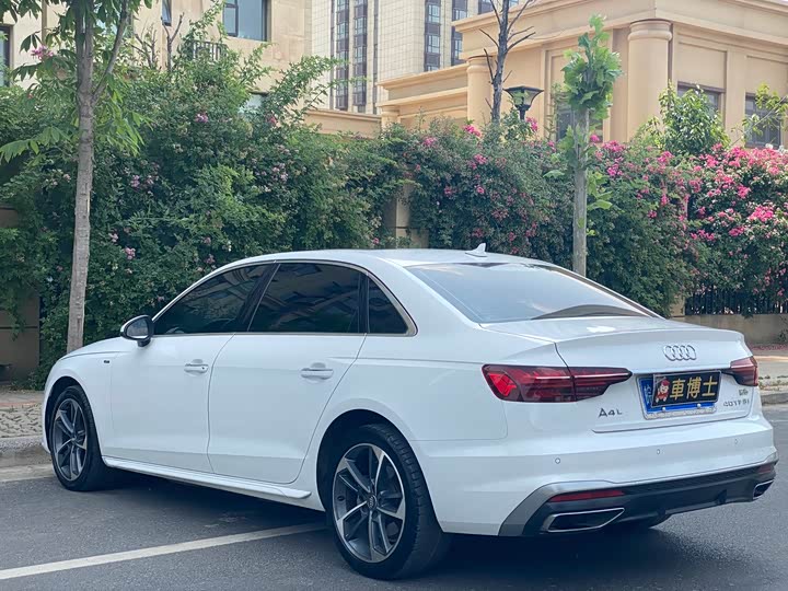 Audi A4L 2020 40 TFSI — фото 7