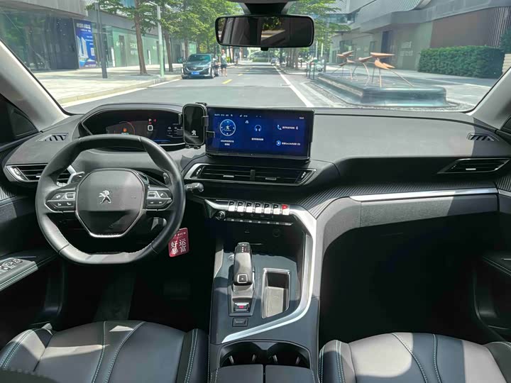 Peugeot 5008 2021 360 THP 5 — фото 8