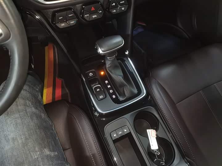 Trumpchi GS4 2019 270 T AT 2 WD — фото 12