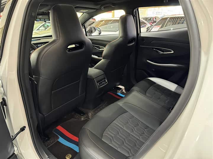Changan UNI-T 2022 1.5 T Premium — фото 7