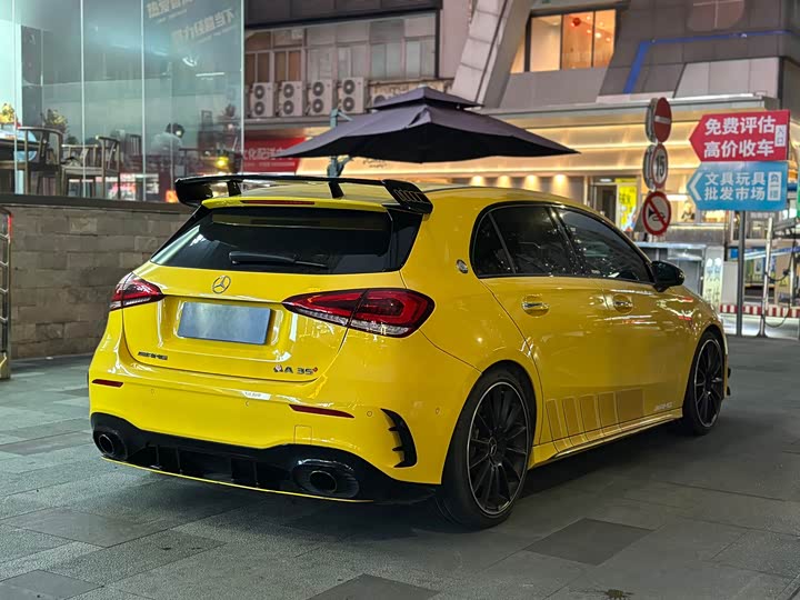 Mercedes-Benz A-Class 2023 AMG A 35 4 MATIC — фото 7