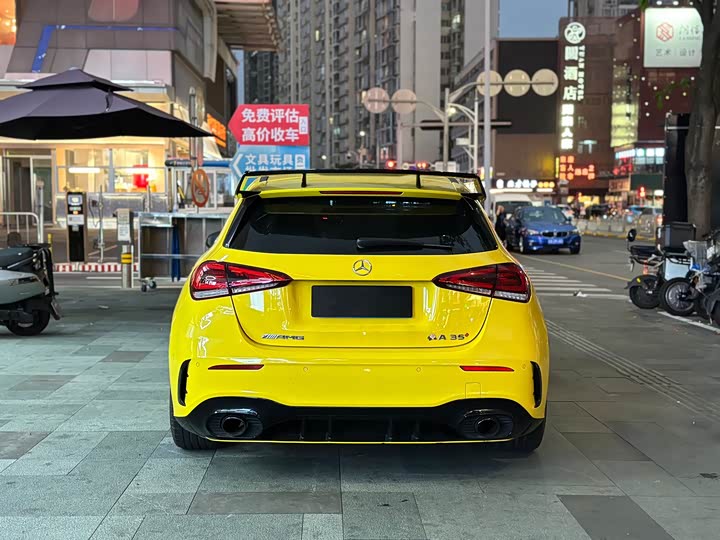 Mercedes-Benz A-Class 2023 AMG A 35 4 MATIC — фото 8