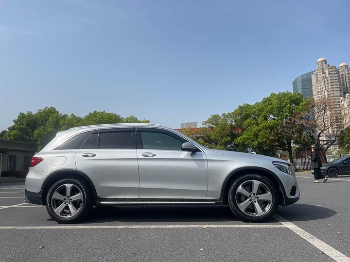 Mercedes-Benz GLC 260 4MATIC люкс — фото 3