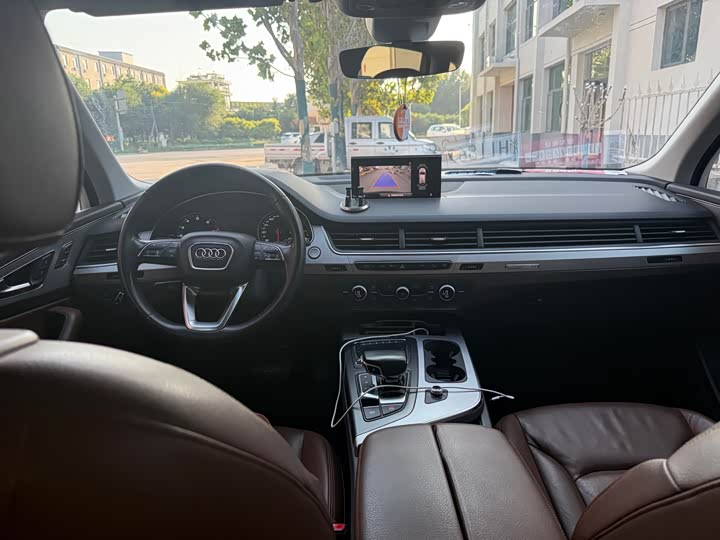 Audi Q7 40 TFSI комфорт — фото 9