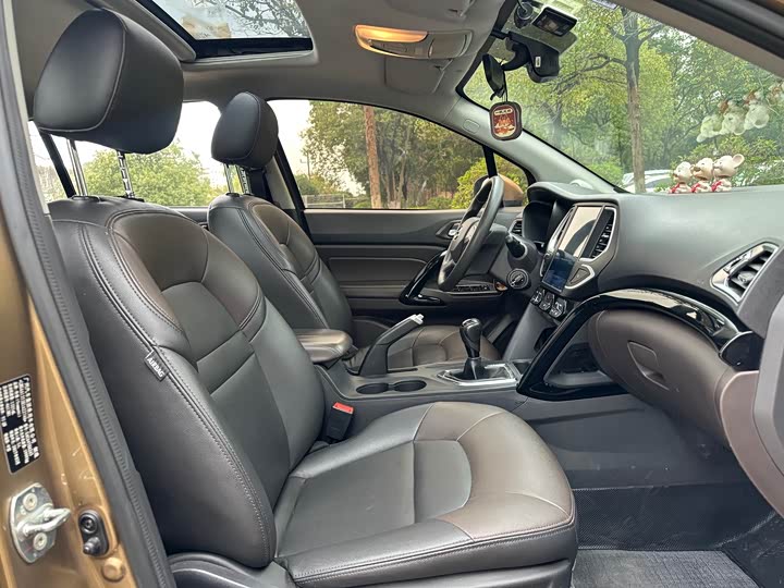 Trumpchi GS4 2017 200 T MT 2 WD — фото 23