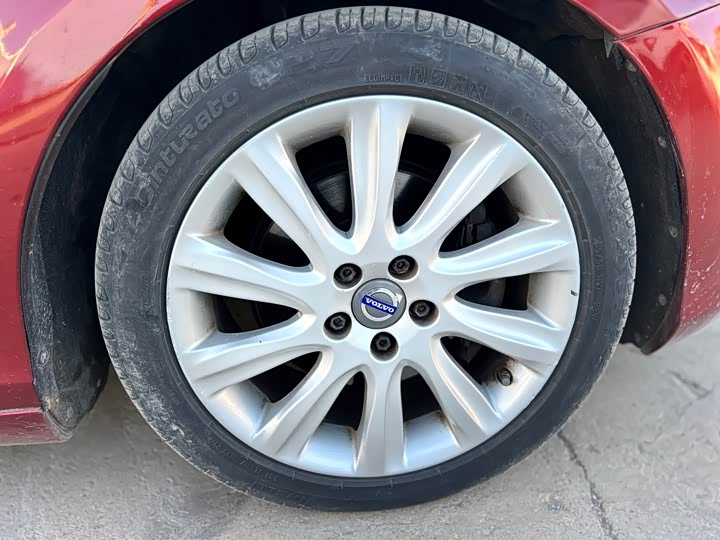 Volvo V40 2015 1.6 T — фото 15