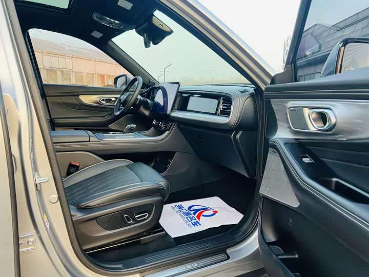 Trumpchi GS8 2022 2.0 TGDI 4 WD ( ) — фото 12