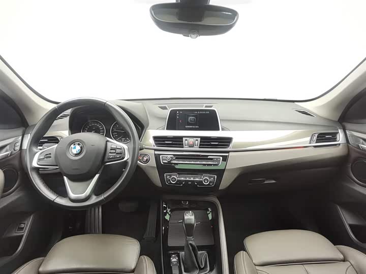 BMW X1 2018 x Drive 20 Li — фото 5
