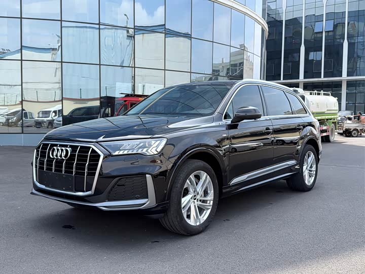 Audi Q7 2021 45 TFSI quattro S line Sport — фото 2
