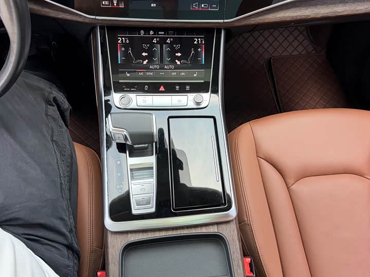 Audi Q7 2021 45 TFSI quattro S line Sport — фото 9