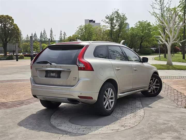 Volvo XC60 2017 T 5 AWD — фото 23