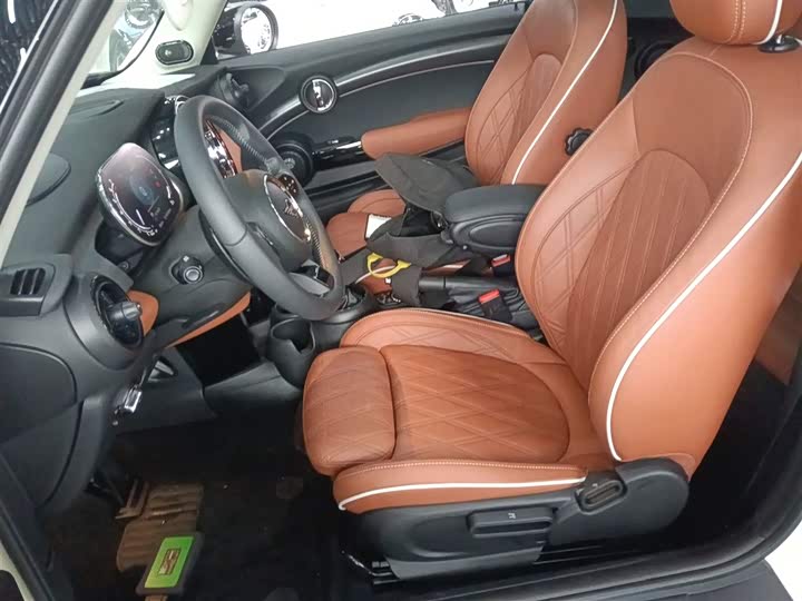 MINI Hatch — фото 15
