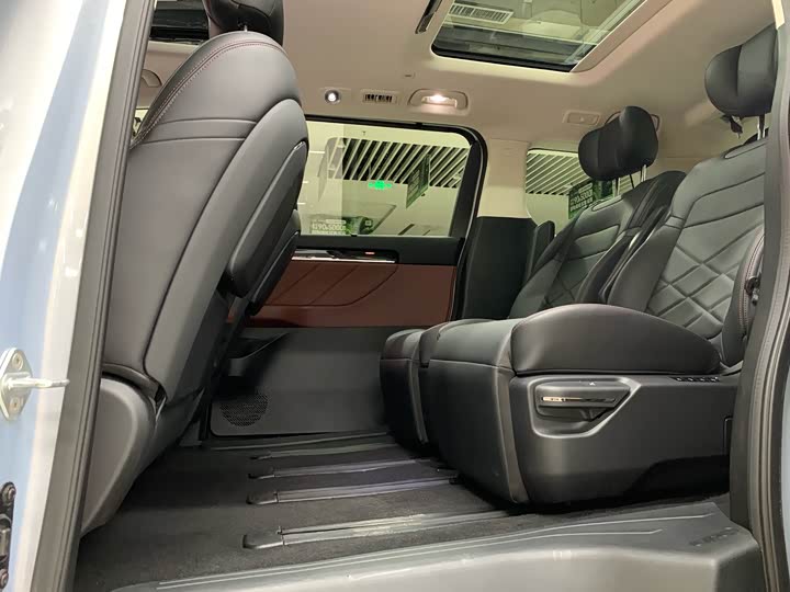 Trumpchi E8 PHEV 2024 150km MAX+ — фото 9