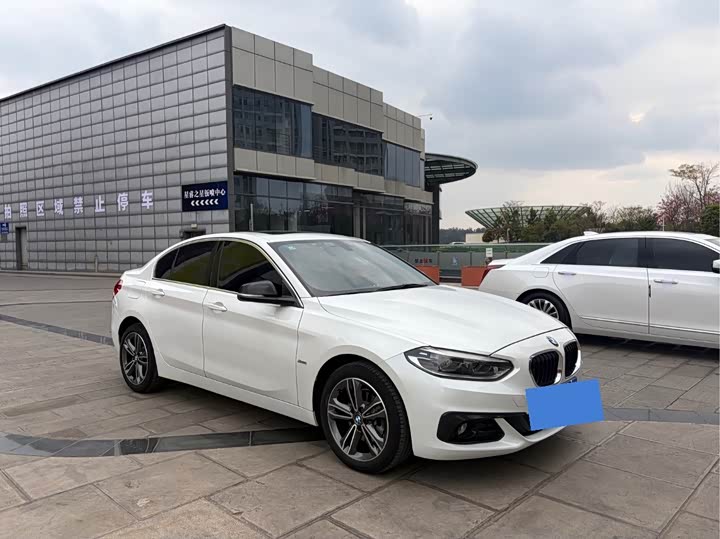 BMW 1-Series 2017 118i Sport — фото 3
