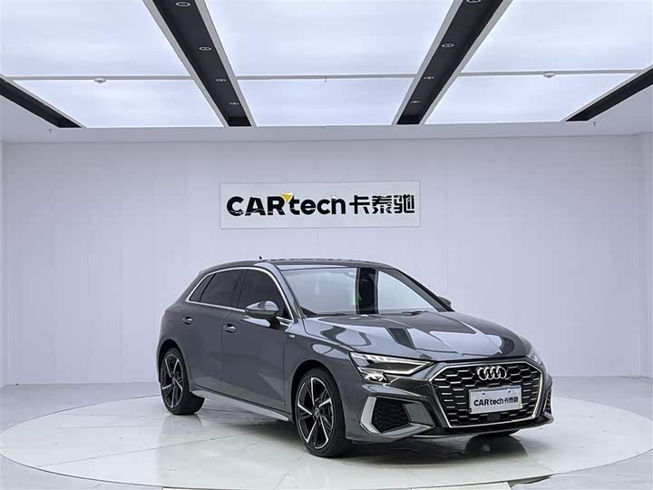 Audi A3 2024 Sportback 35 TFSI Sport — фото 2
