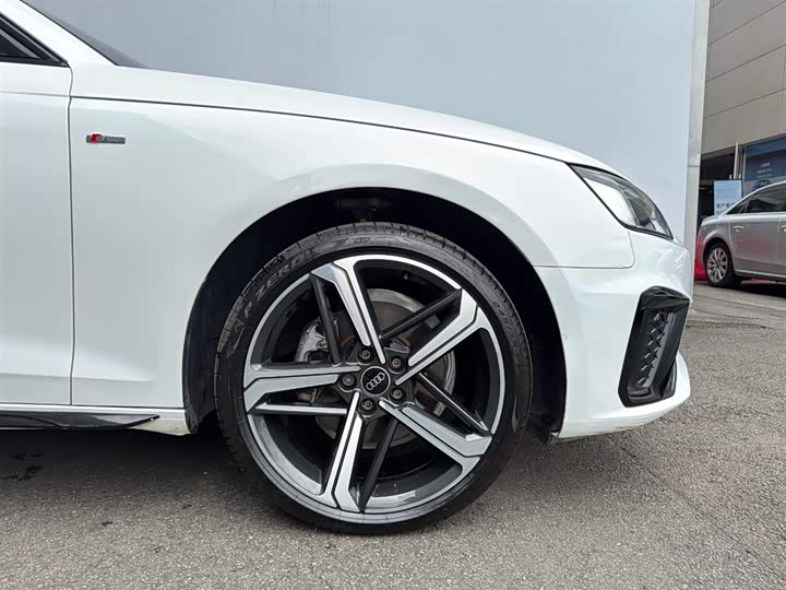 Audi A4L 2024 40 TFSI — фото 18