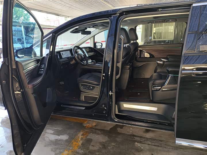 Trumpchi M8 2024 400 T — фото 18