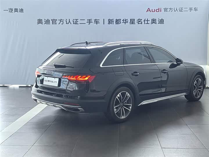 Audi A4 2023 allroad quattro — фото 4