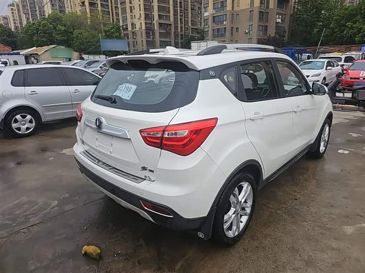 Changan CS35 2017 1.6 L MTLuxury — фото 7