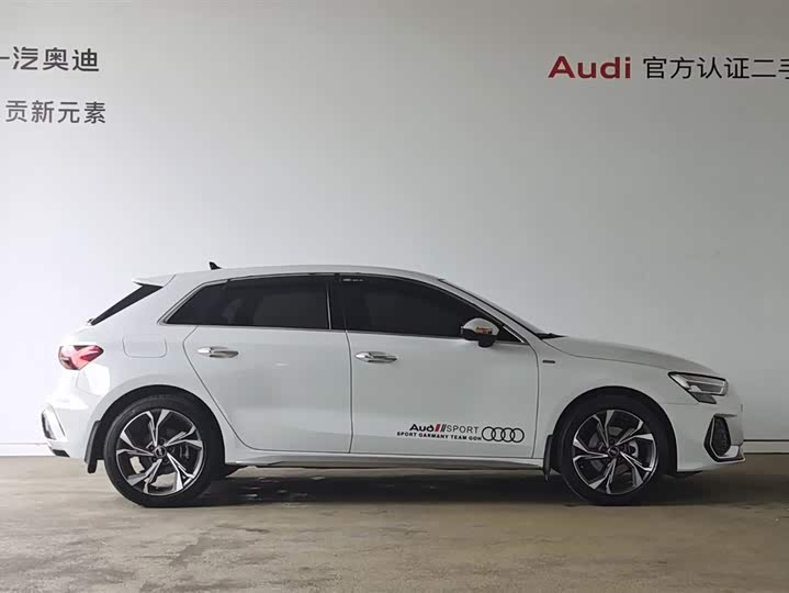 Audi A3 2025 Sportback 35 TFSI — фото 2