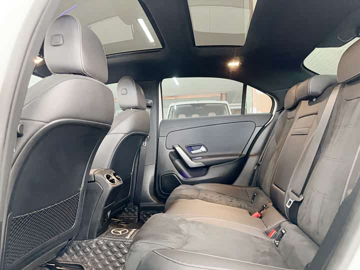 Mercedes-Benz A-Class 2021 A 200 L — фото 13