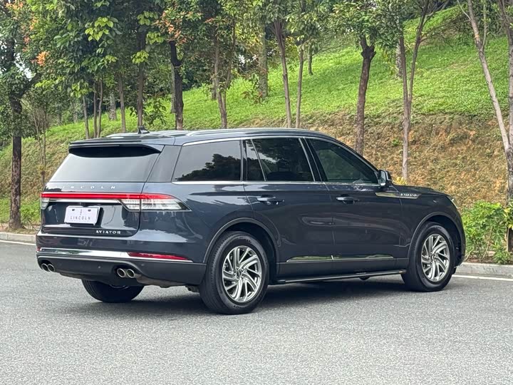 Lincoln Aviator — фото 9