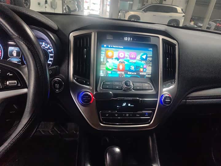 Changan CS95 2017 2.0 T 2 WD — фото 13