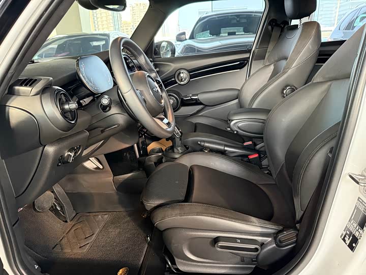 MINI Hatch — фото 10
