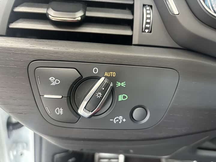 Audi A4L 2025 200 40 TFSI B&O — фото 15
