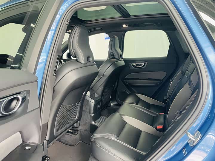 Volvo XC60 Hybrid 2021 T 8 E Hybrid — фото 10